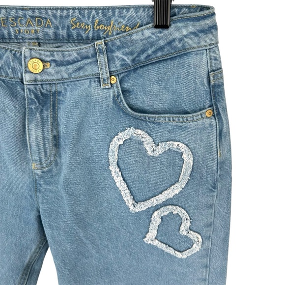 Escada Sport Light Wash Distressed Fringe Heart Released Hem Sexy Boyfriend Jean - Picture 4 of 15